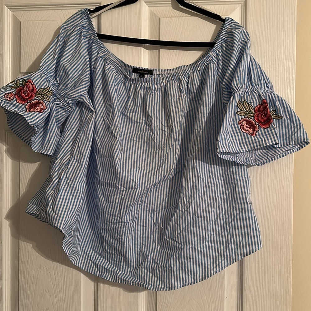 Ambiance 2X off Shoulder striped Top with embroidered flowers. Never worn